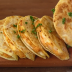 [KHÔNG CẦN LÒ] Cách làm Taco khoai tây phô mai – món bánh đặc trưng của Mexico
